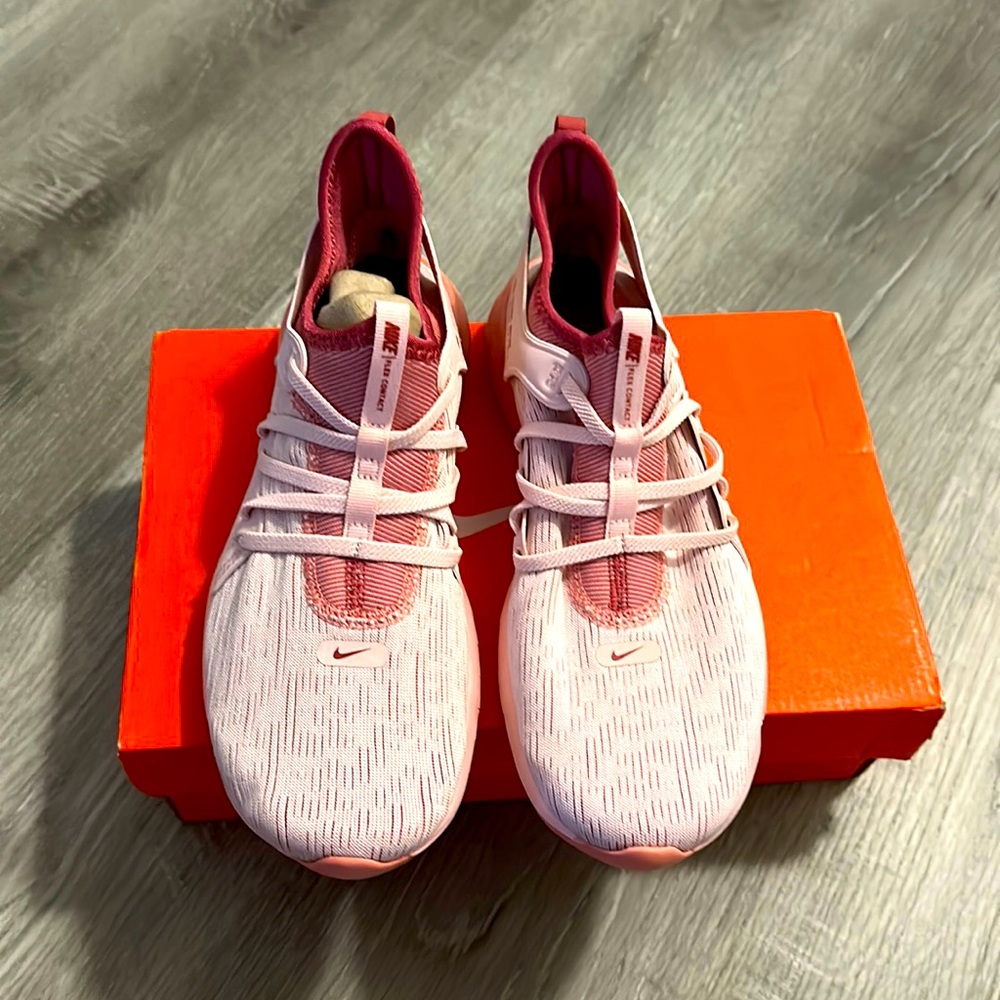 Women’s Nike Flex Contact Size 7.5
